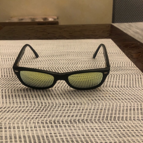 Ray-ban frame with two colors new Galaxy lenses - Picture 3 of 5